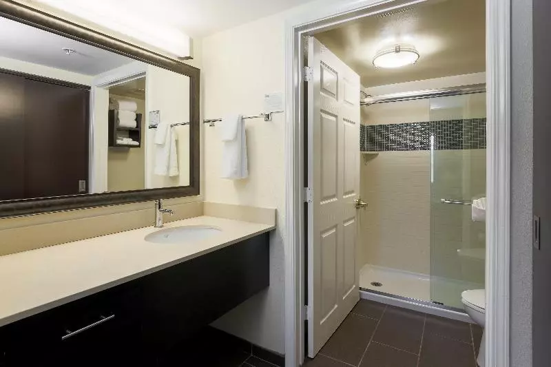 اتاق استاندارد, Crowne Plaza Geneva, An Ihg