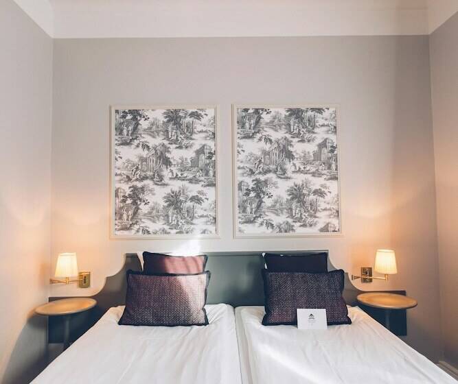 غرفة قياسية, Crystal Plaza