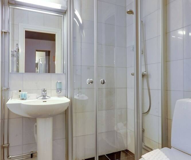 غرفة إقتصادية, Crystal Plaza