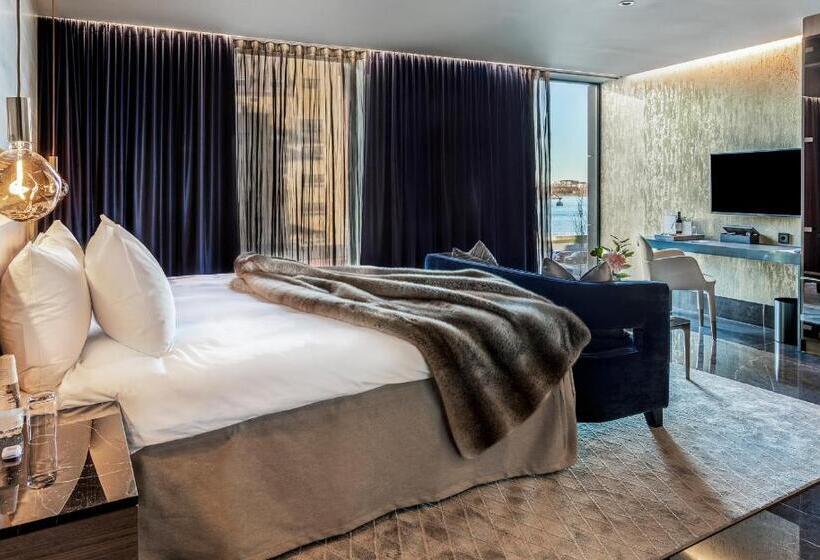 デラックスジュニアスイート, Riverton