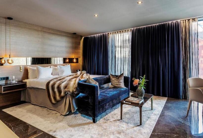 Deluxe Junior Suite, Riverton