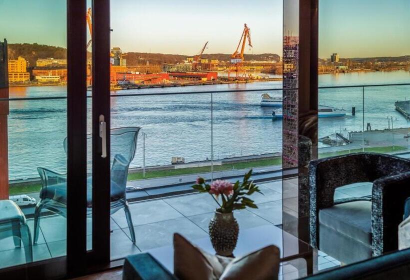 ペントハウスルーム, Riverton