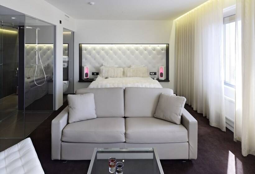 プレミアムジュニアスイート, Riverton