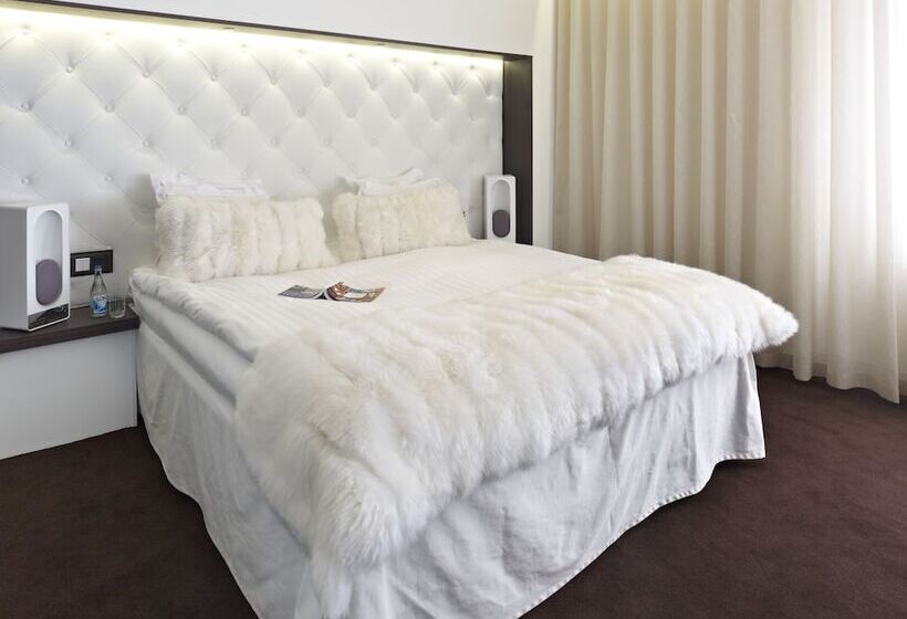 プレミアムジュニアスイート, Riverton