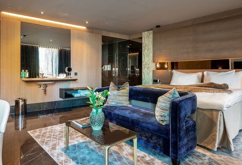 デラックスジュニアスイート, Riverton