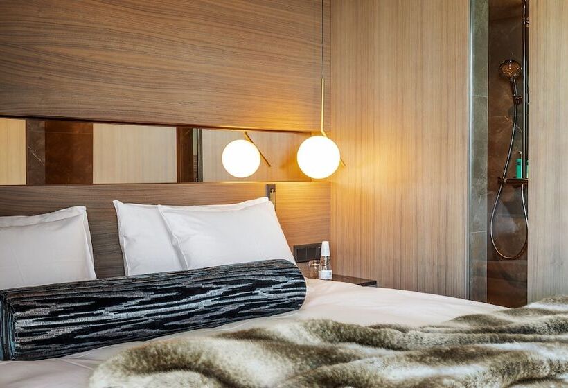 ペントハウスルーム, Riverton