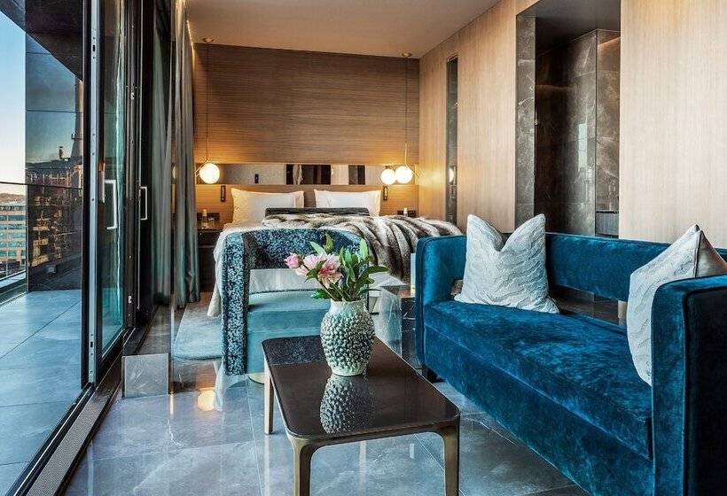 ペントハウスルーム, Riverton