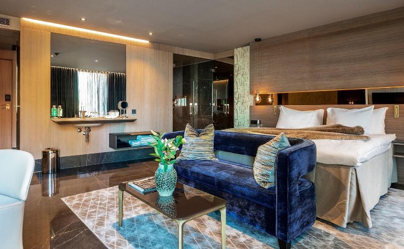 デラックスジュニアスイート, Riverton