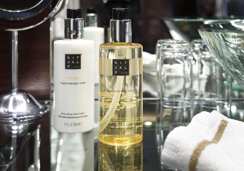 スーペリアールーム, Riverton