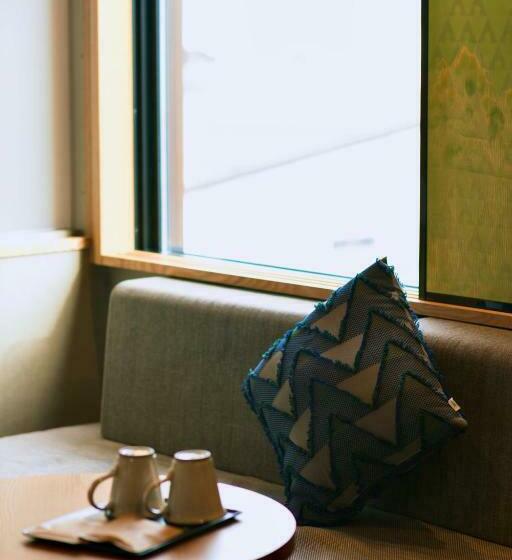 Camera Standard, Eph Takayama