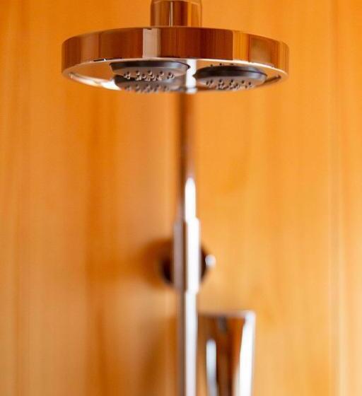 Camera Deluxe, Eph Takayama