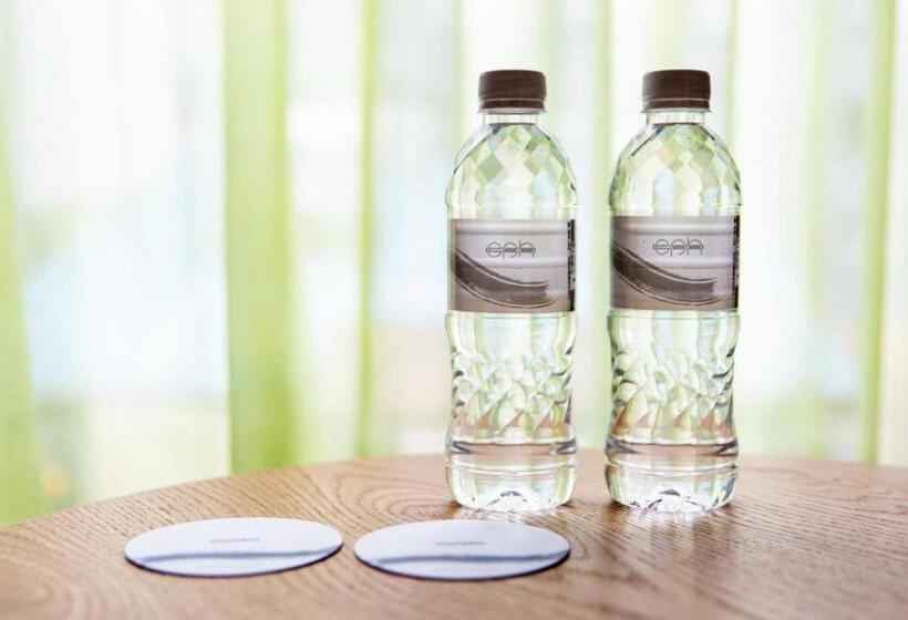 Suite Vista Citt?, Eph Takayama