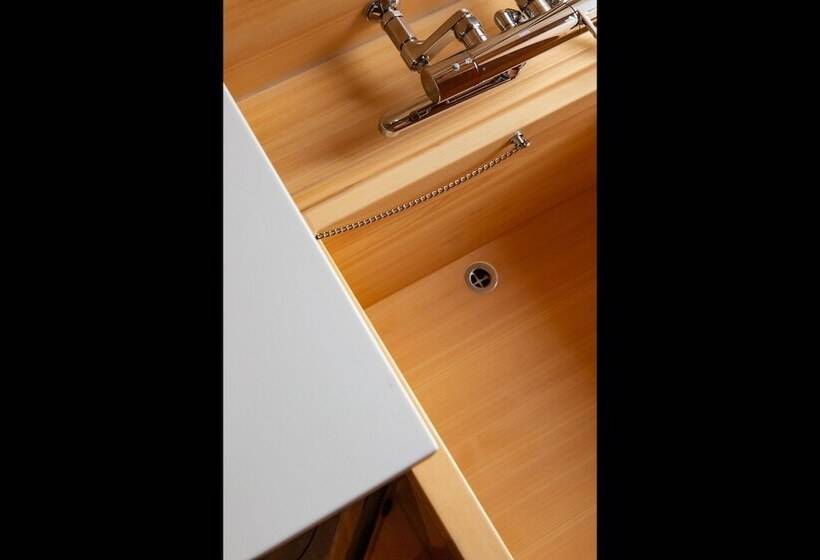 Quarto Estandar, Eph Takayama