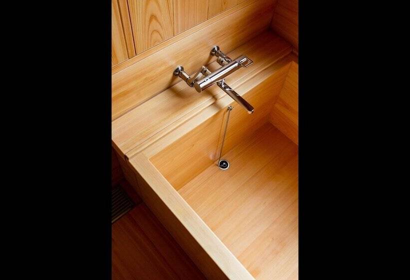 Quarto Superior, Eph Takayama