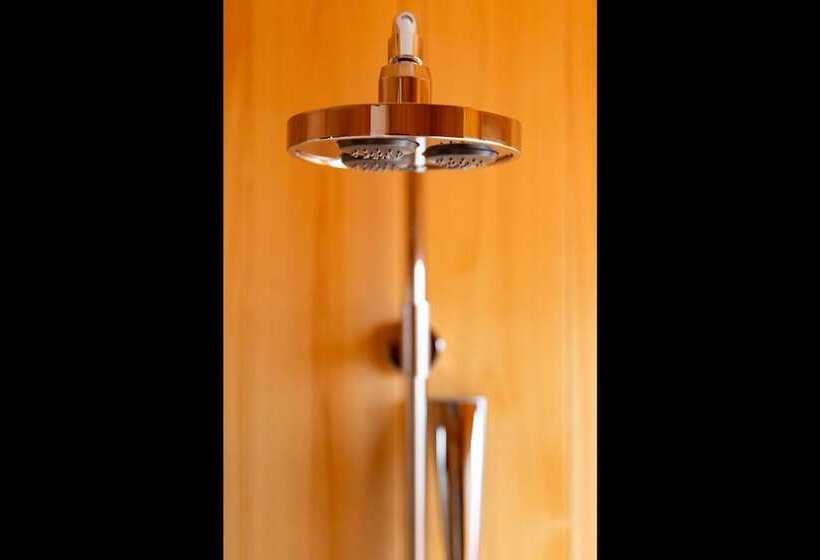 Camera Superiore, Eph Takayama