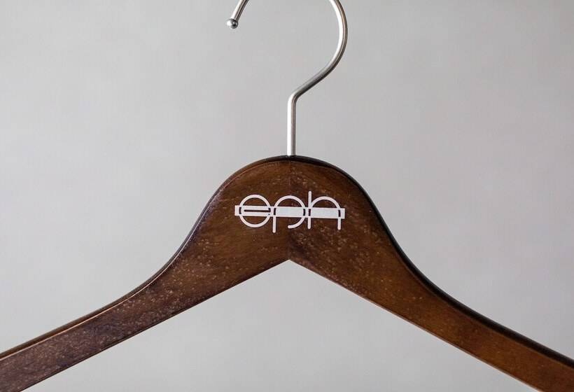 Camera Superiore, Eph Takayama