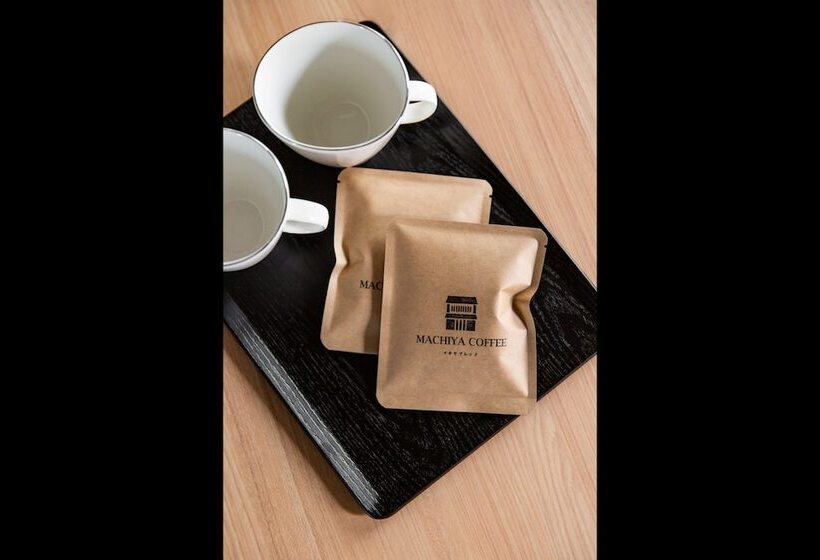 Camera Deluxe, Eph Takayama