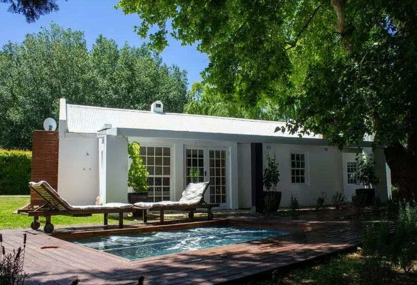 Suite with Pool, La Paris Estate