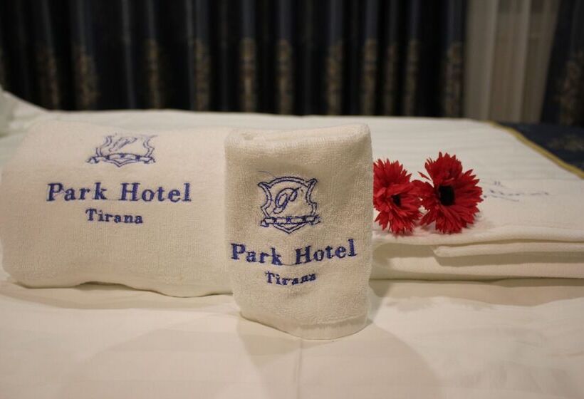 חדר סטנדרט לשלושה, Park