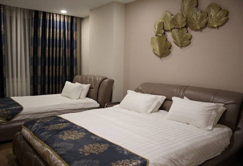 חדר סטנדרט לשלושה, Park