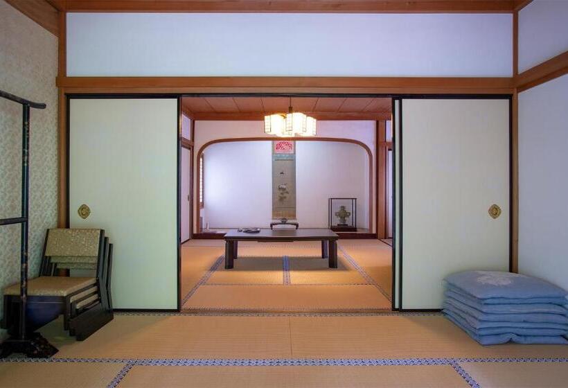 חדר לארבעה סטנדרטי עם נוף לגינה, Koyasan Sainan In