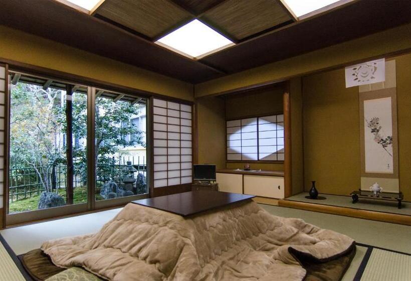 Номер Стандарт Вид на Сад, Koyasan Sainan In