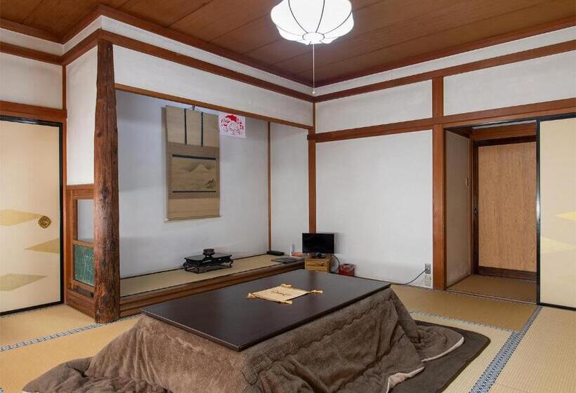 חדר לארבעה סטנדרטי עם נוף לגינה, Koyasan Sainan In