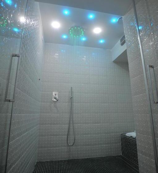 스위트 킹사이즈 침대, Core Amalfitano City Suites