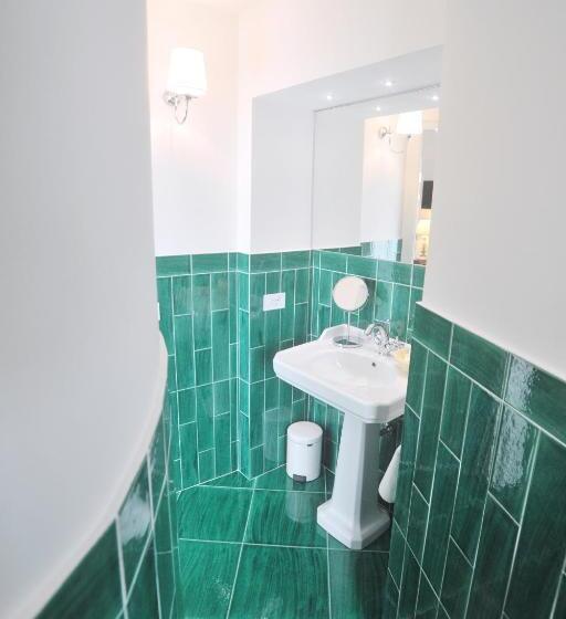 스위트 킹사이즈 침대, Core Amalfitano City Suites