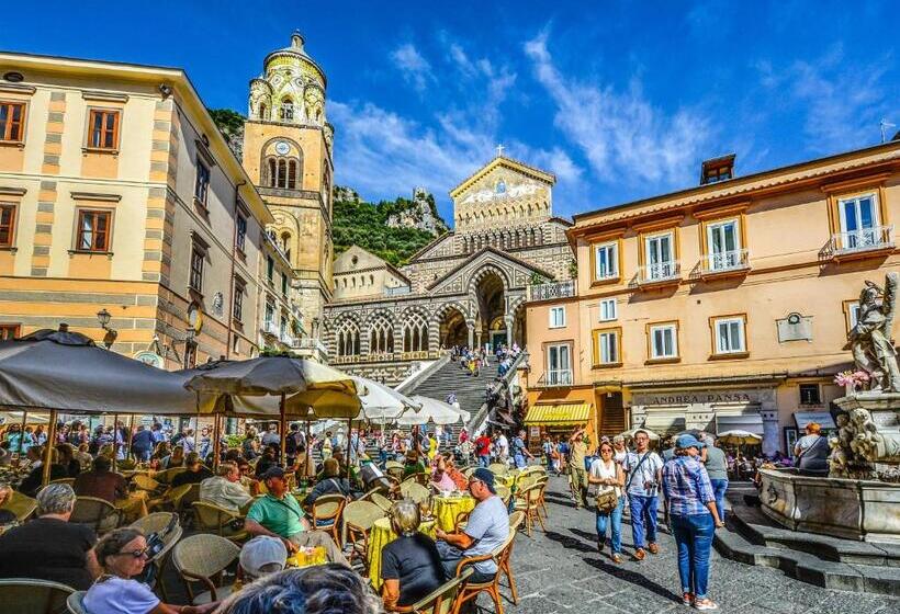 디럭스 스위트 킹 침대, Core Amalfitano City Suites