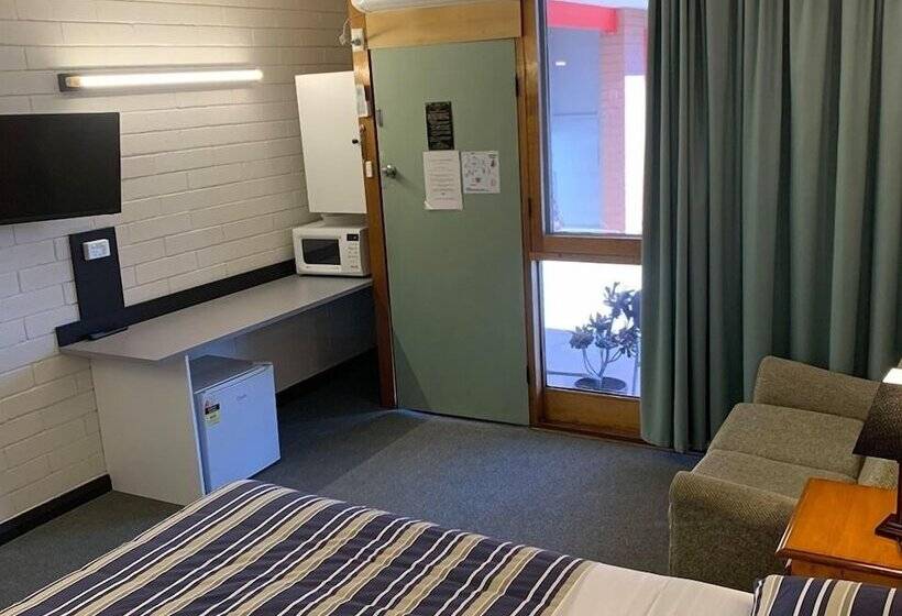 Номер Стандарт, Finley Motel