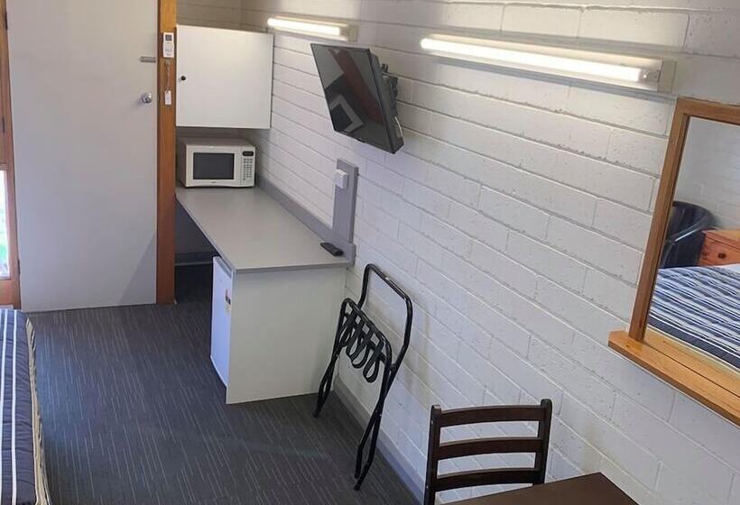 חדר סטנדרט, Finley Motel