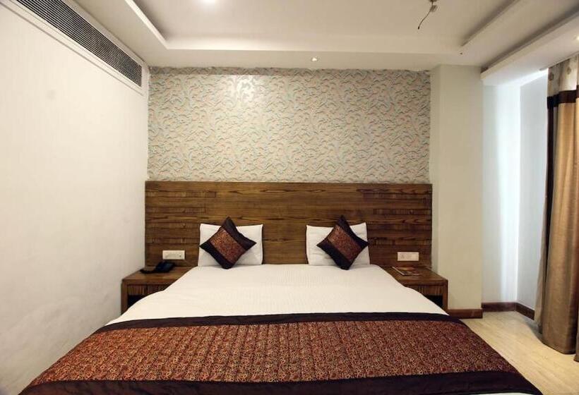 디럭스 룸, Ambience