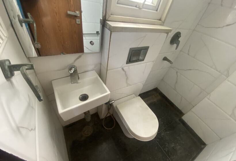 اتاق لوکس یک تخته, Ambience