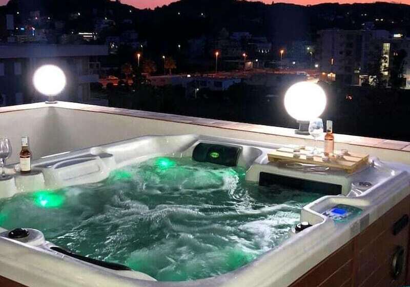 اتاق لوکس, Hoti Ii