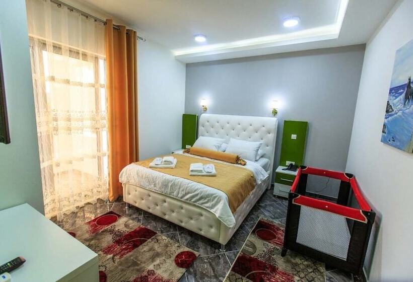 اتاق لوکس, Hoti Ii