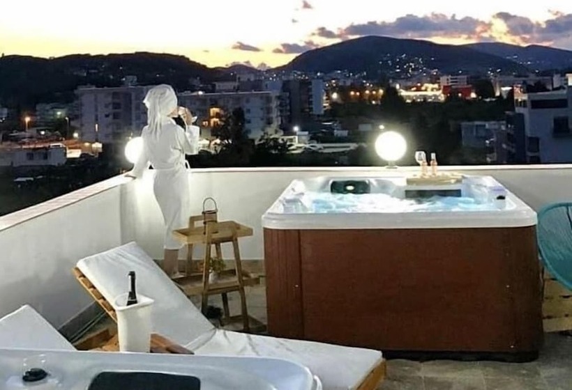 اتاق لوکس سه تخته, Hoti Ii