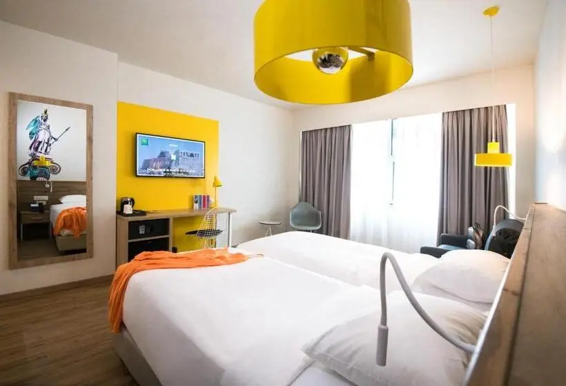プレミアムルーム, Ibis Styles Athens Routes