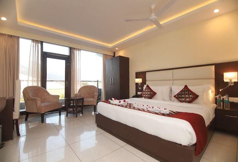 Номер Премиум, Indira Nikunj Rubystone Exotic