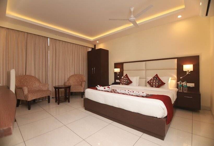 Номер Премиум, Indira Nikunj Rubystone Exotic