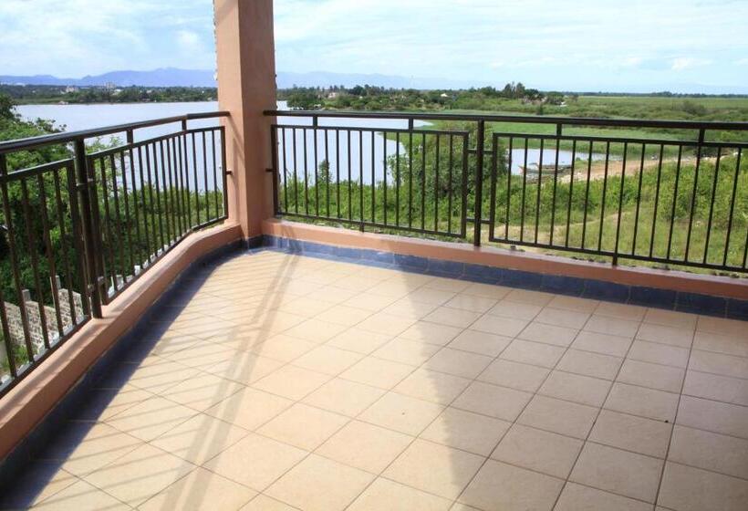 اتاق لوکس, Milimani Beach Resort