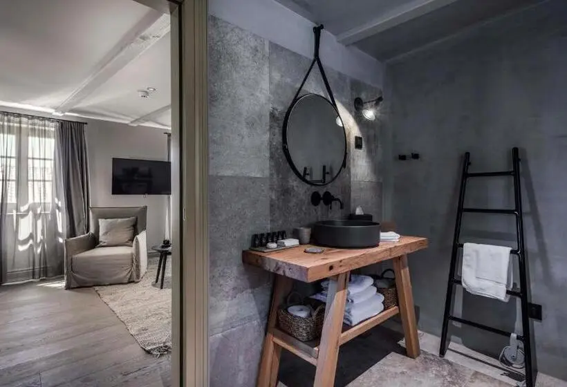 デラックスルーム, San Canzian Hotel & Residences   Small Luxury Hotels Of The World