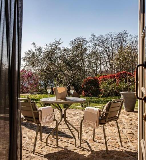 디럭스 룸, San Canzian Hotel & Residences   Small Luxury Hotels Of The World