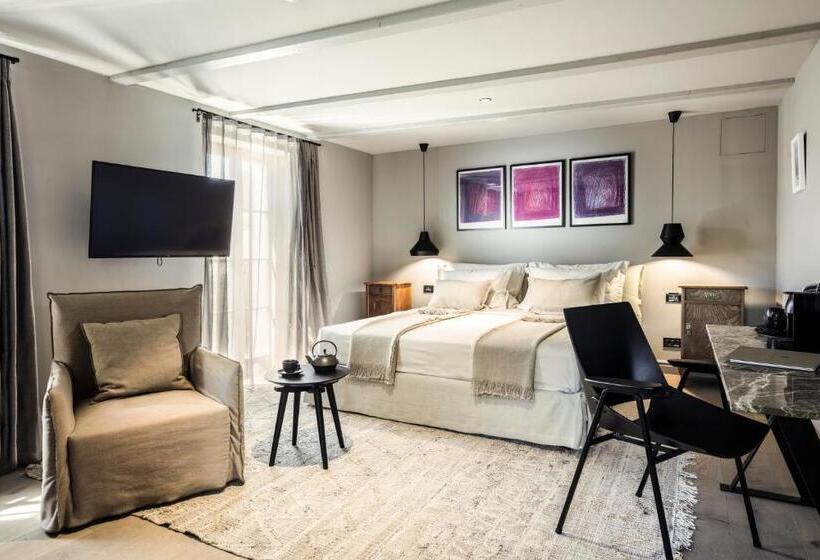 디럭스 룸, San Canzian Hotel & Residences   Small Luxury Hotels Of The World