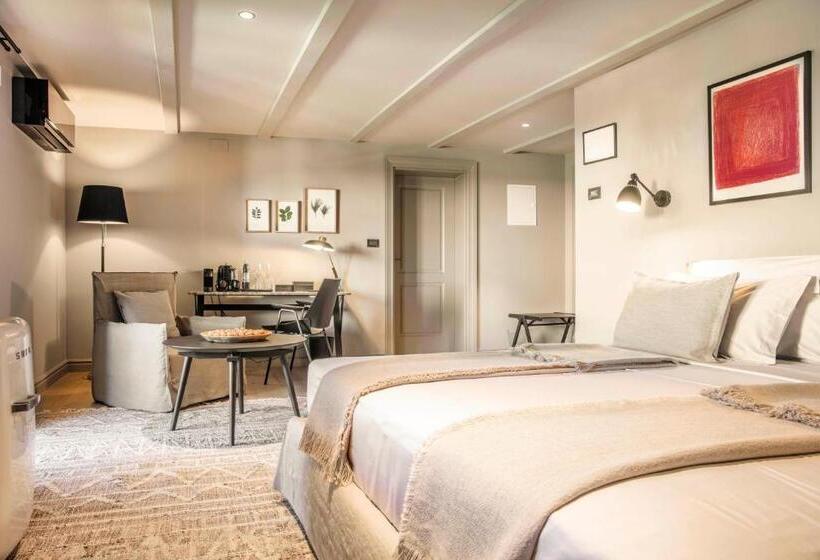 이그제큐티브 룸, San Canzian Hotel & Residences   Small Luxury Hotels Of The World