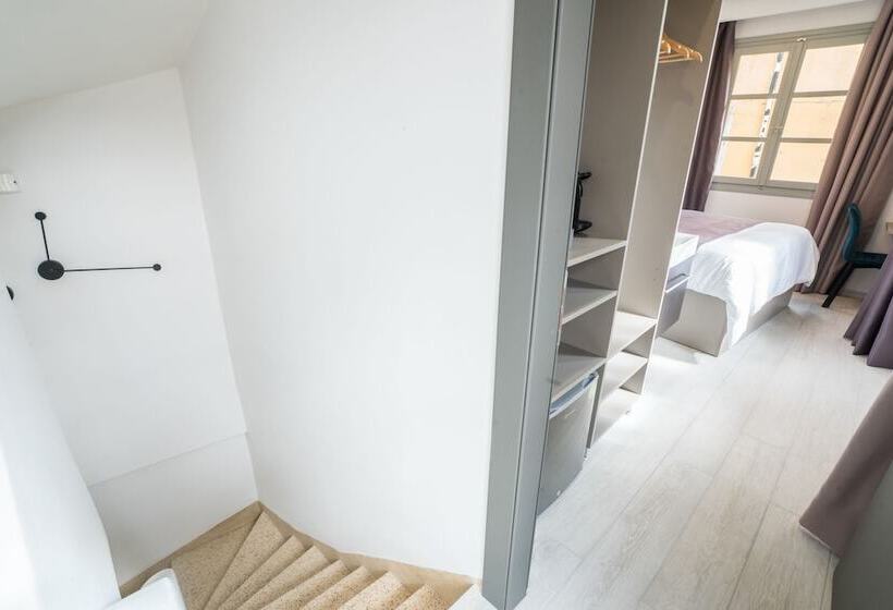 اتاق اکونومی, Cretan Berry Portou