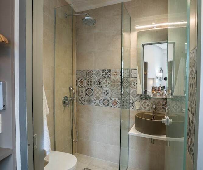 اتاق اکونومی, Cretan Berry Portou