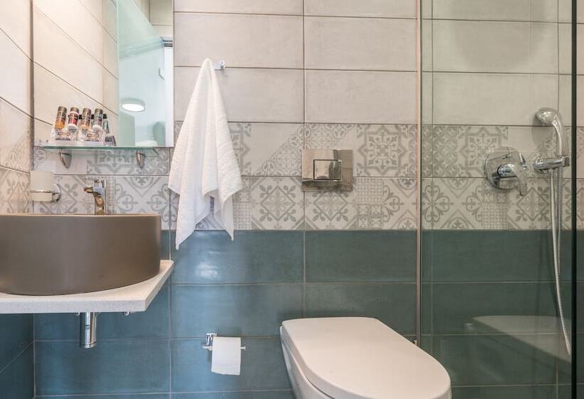 اتاق اکونومی, Cretan Berry Portou