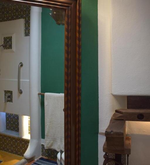 اتاق استاندارد, Sanbernabé Tres