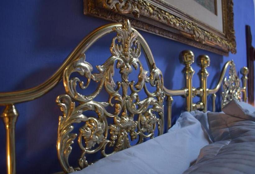 اتاق لوکس, Sanbernabé Tres